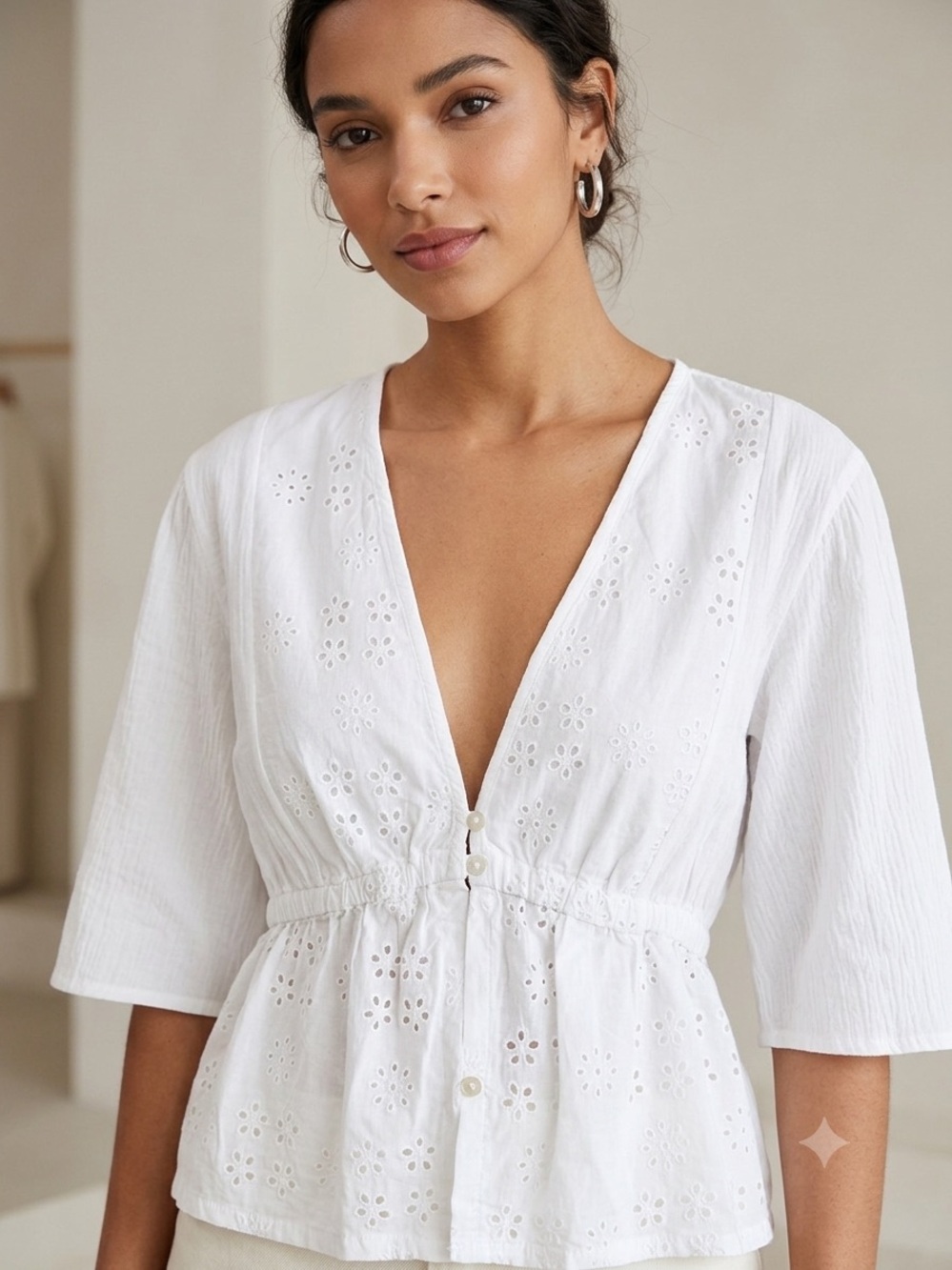 Pull&Bear White Eyelet Peplum Tunic Top